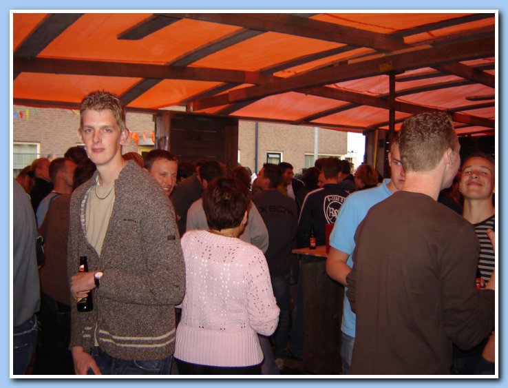 kermisborrel en tuin etc 058